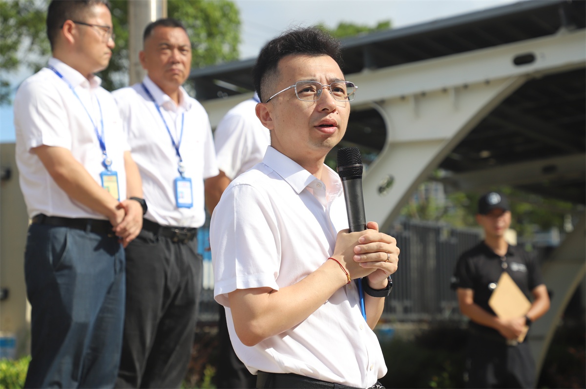 龚海彬.jpg